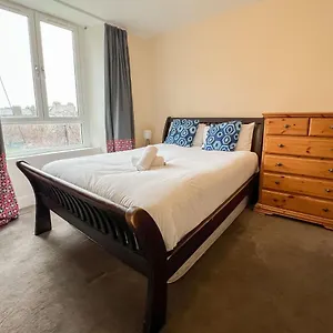 Convenient 2br Flat Gorgie Apartment